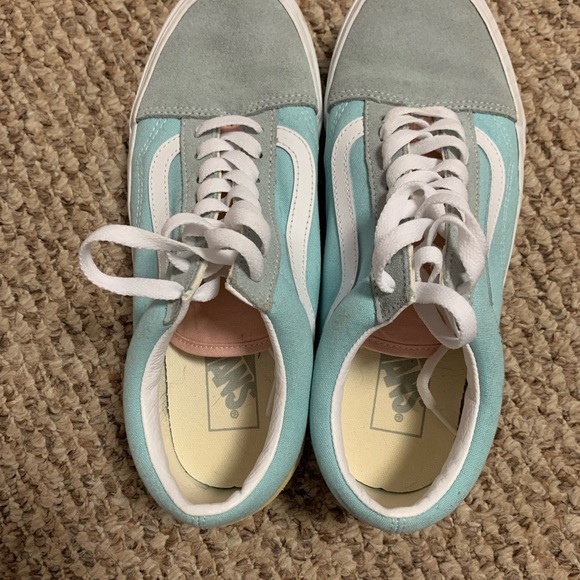 Vans - Picture 3 of 4